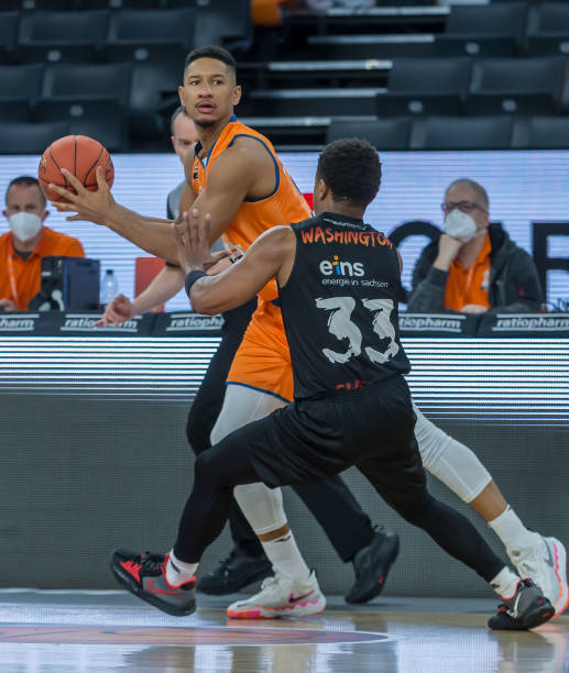 杆上篮所展 杆上篮所展